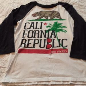 Size small 3/4 sleeve T-shirt